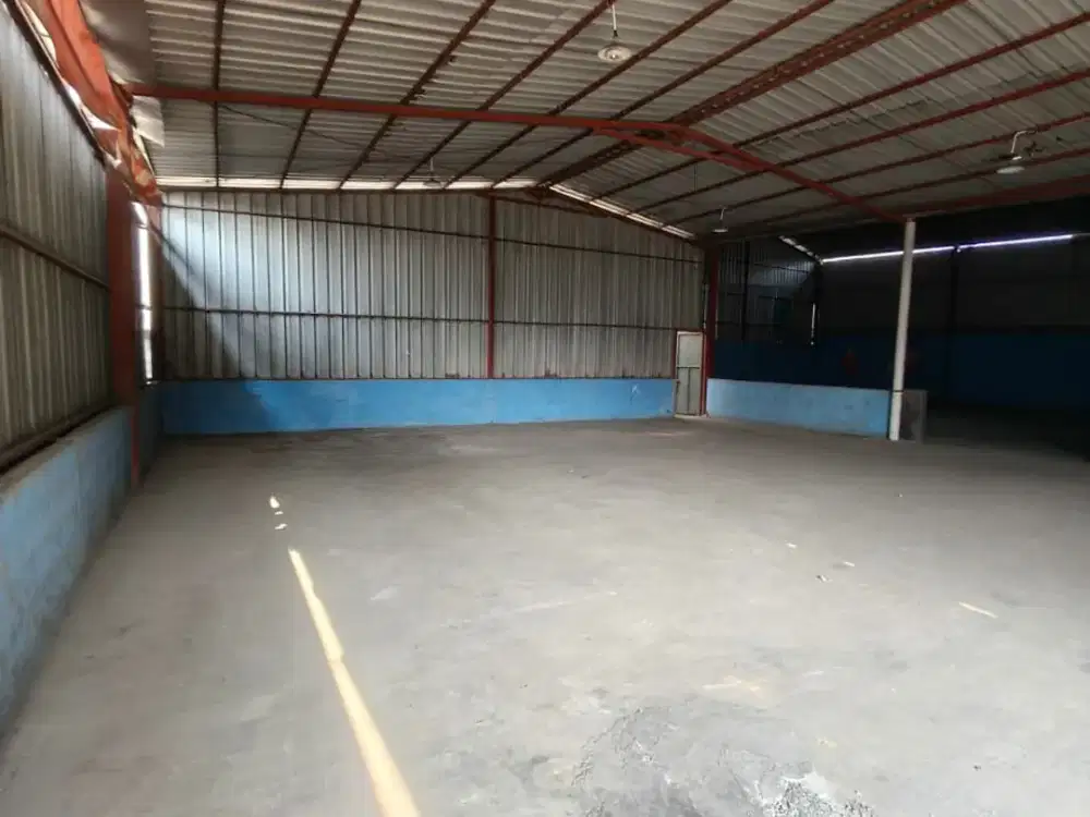 Disewakan Gudang Siap Pakai Luas 1300 M2 di Pinggir Jalan Raya Rangkasbitung Cikande Serang