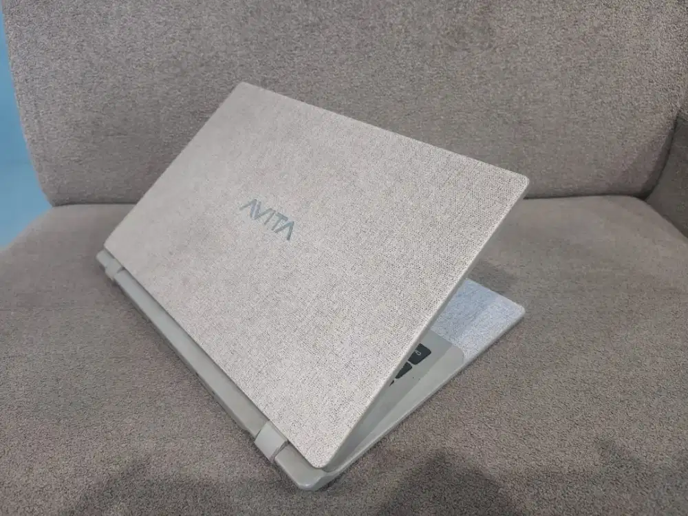 Avita Essential 14