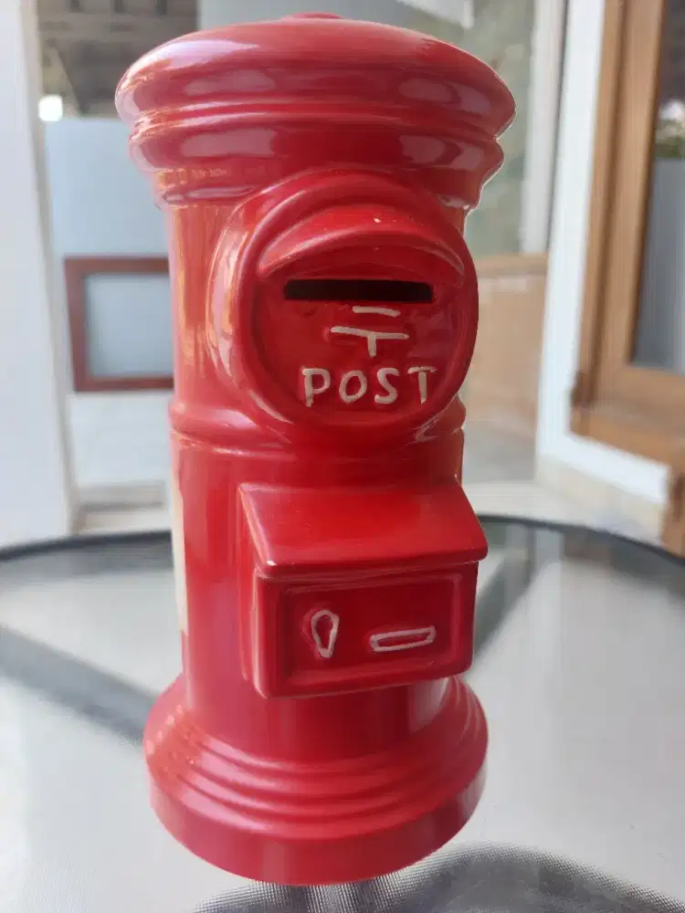 Pajangan Kotak Pos Mini Vintage Keramik – Dekorasi Klasik