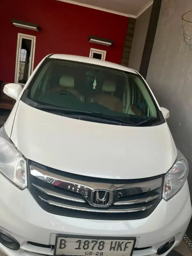Dijual cepat Honda Freed AC dobel