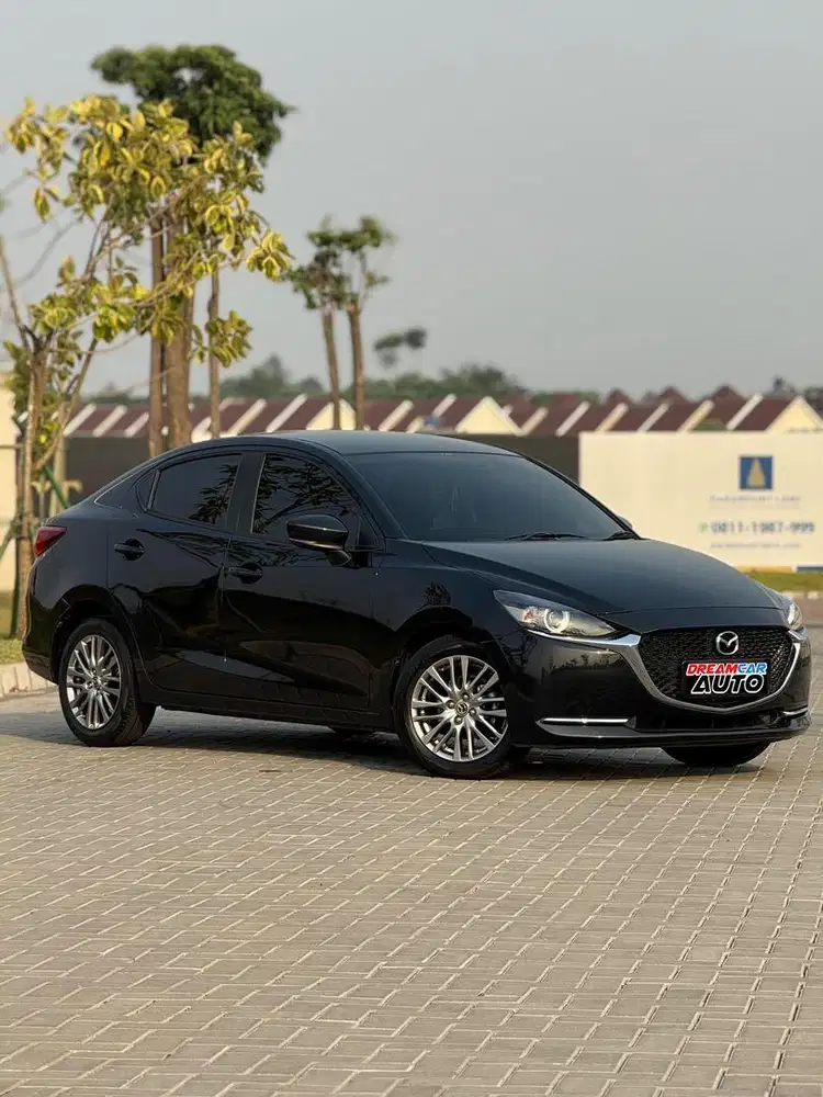 Mazda 2 Sedan Skyactiv Nik 2022 Hitam Like New