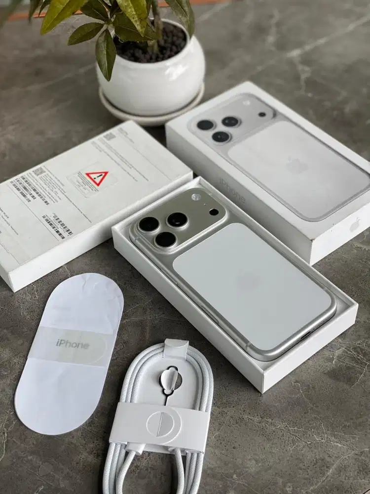 IPHONE 17 PRO 256GB iBox