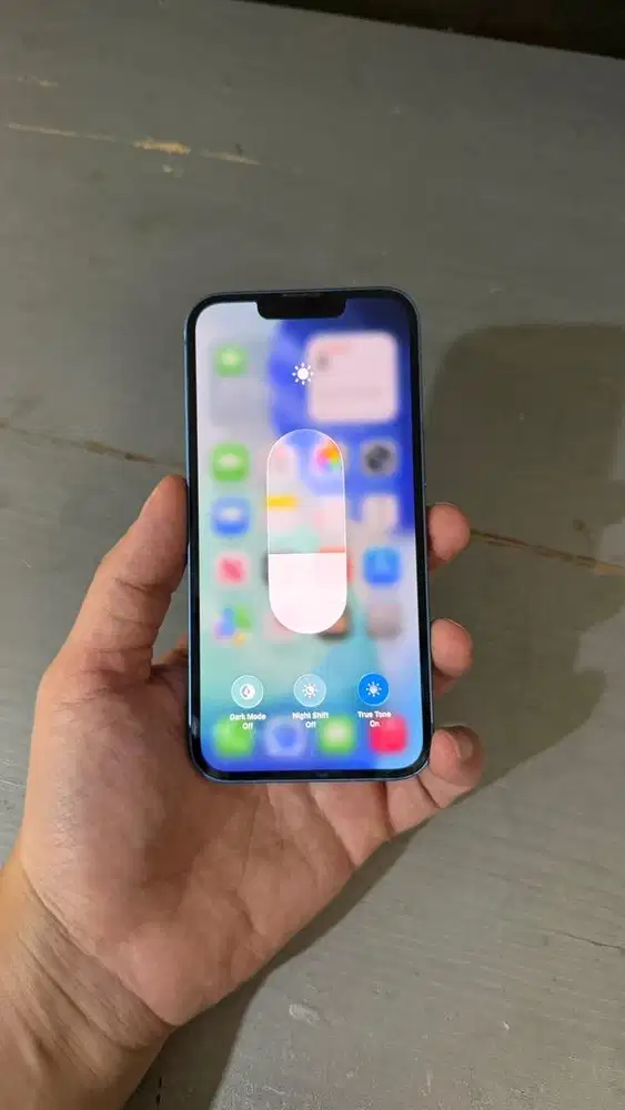 Dijual Iphone 13 Blue 128GB Terdaftar Hp charger