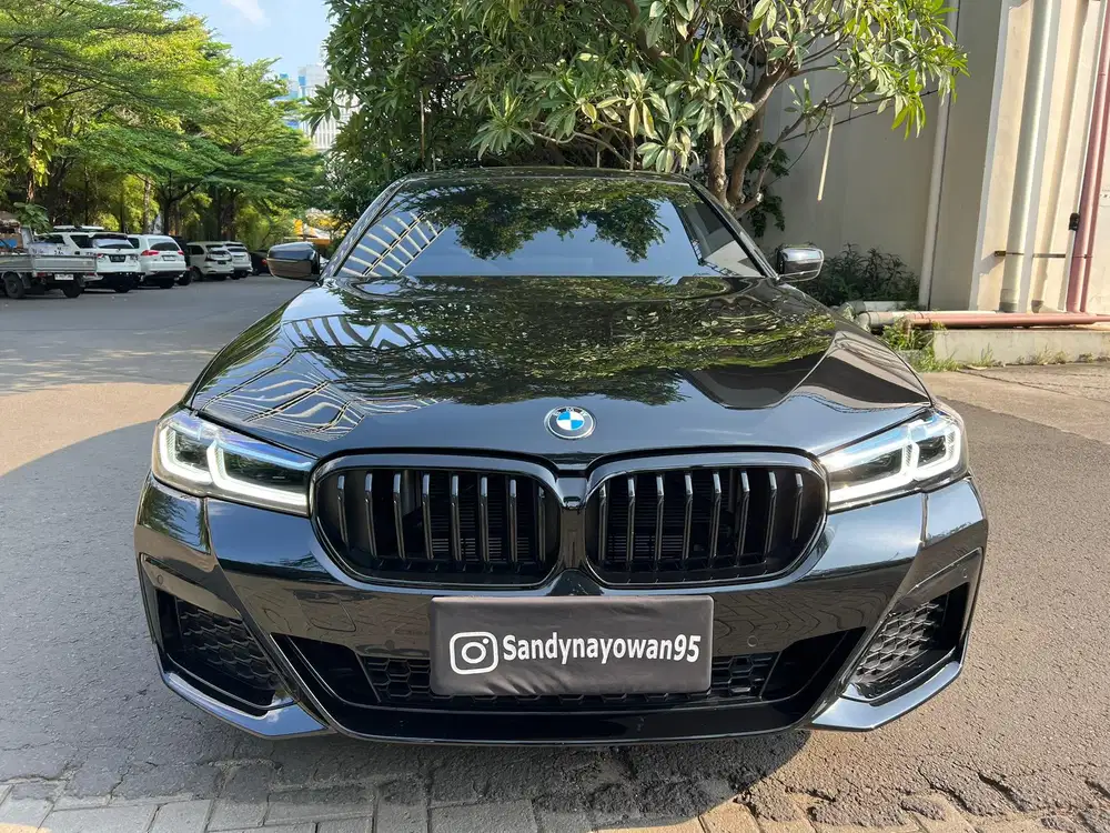 KM.11.000 BMW 520i M-SPORT 2024 BLACK 520 i 2023 TDP75JT