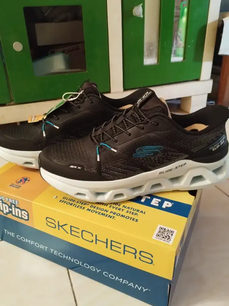 Jual Skechers Slip - Ins SK X