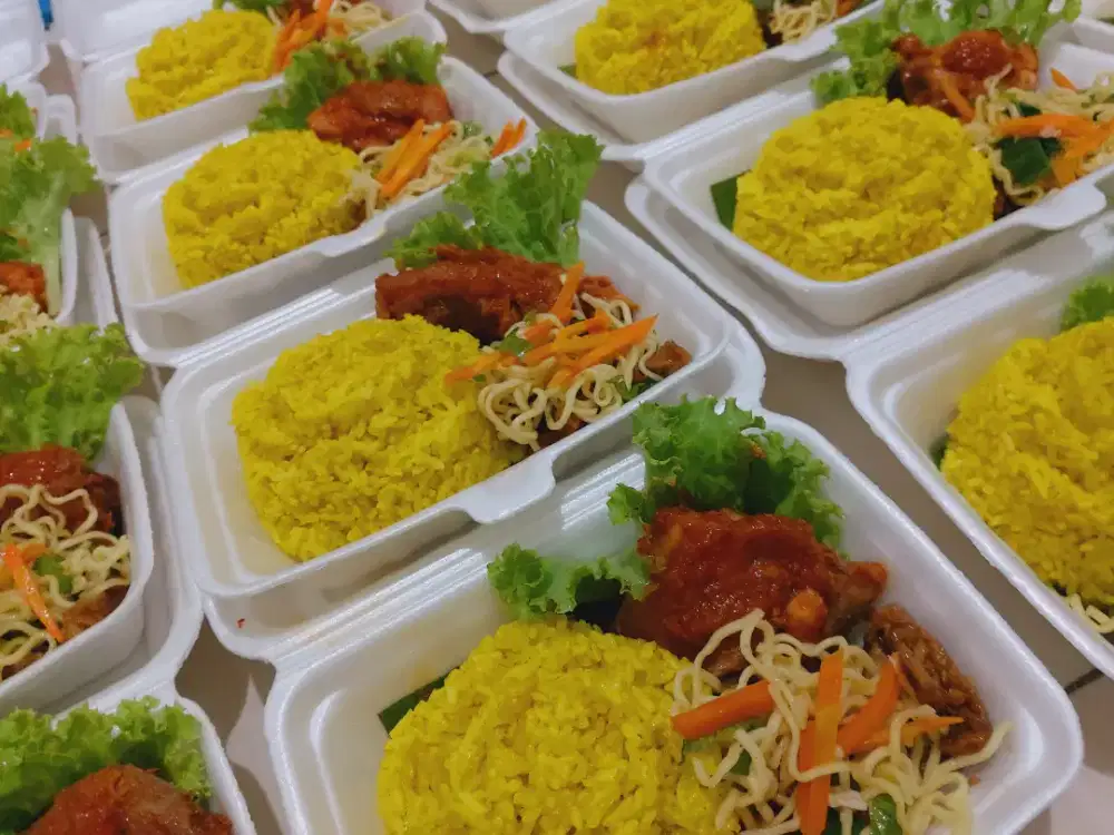 Penjaga stand makanan