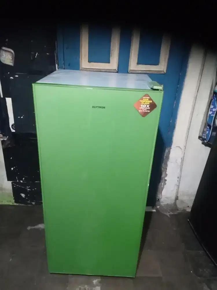 Jual kulkas Polytron 1 pintu mesin ori ukuran sedang bisa di antar