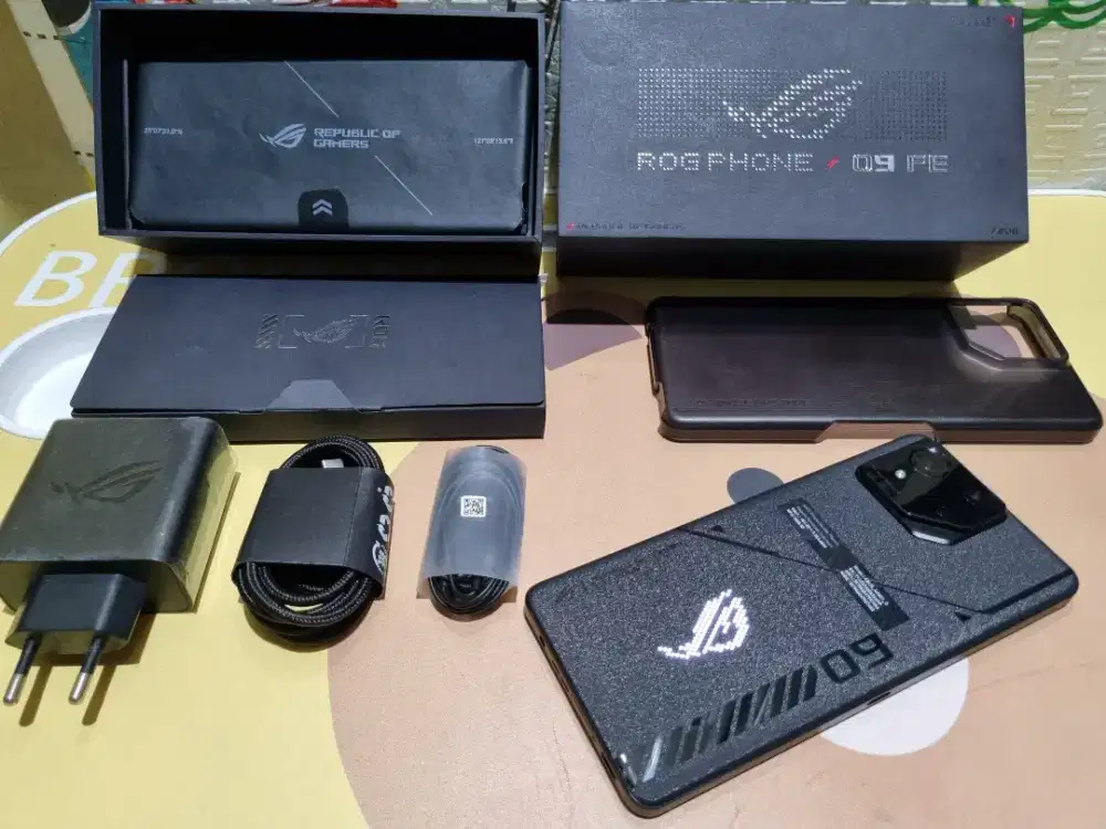 ROG Phone 9FE 12/256GB mulus