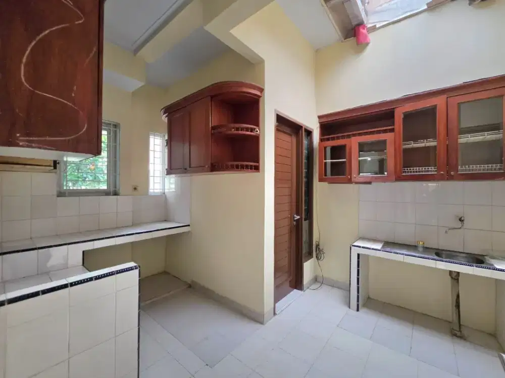 Turun Harga Dijual Rumah Bangunan 1 Lantai di Alam Sutera