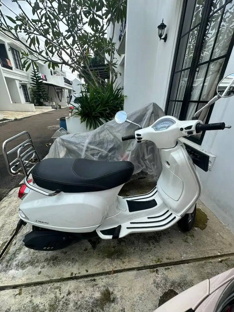 Vespa LX 125 Tahun 2024