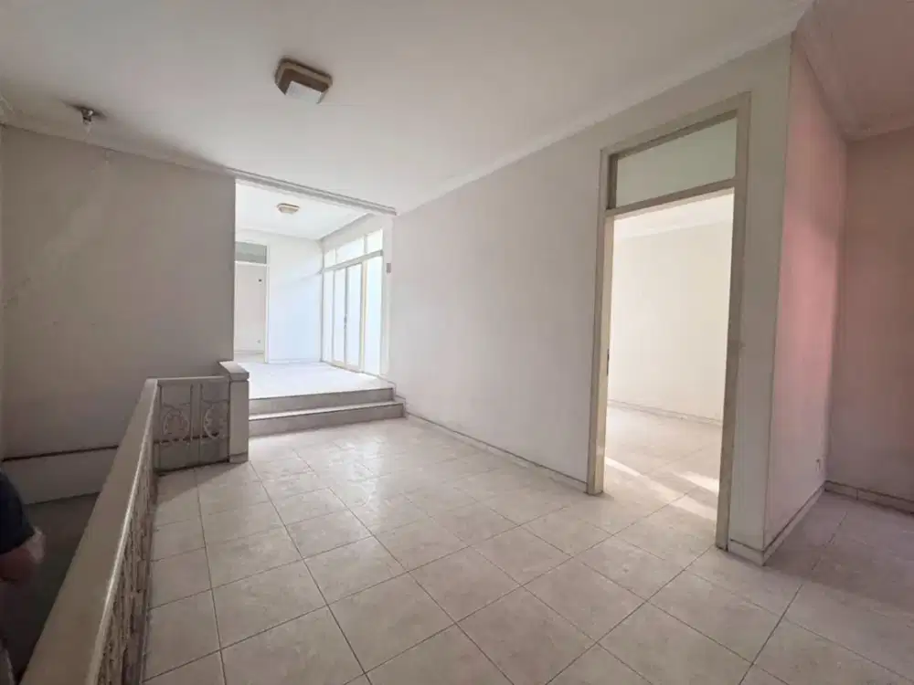 Dijual Rumah Usaha Jalan Teuku Umar dekat Dr Sutomo
