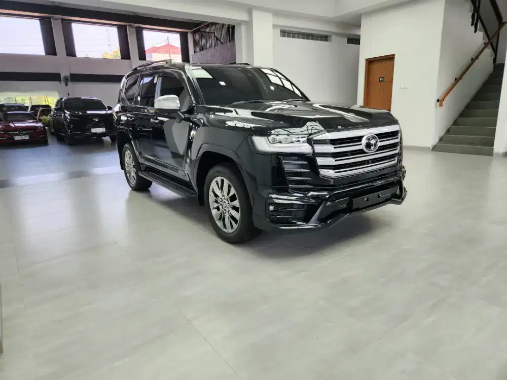 Land Cruiser 300 VX-R 4x4 ATPM 2024 km13rb