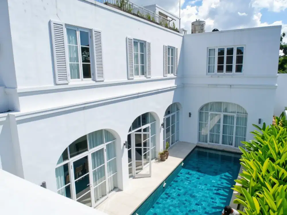 Luxury 3Br Modern Mediterranean Villa In Berawa Prime Location Near Finns Beach Club