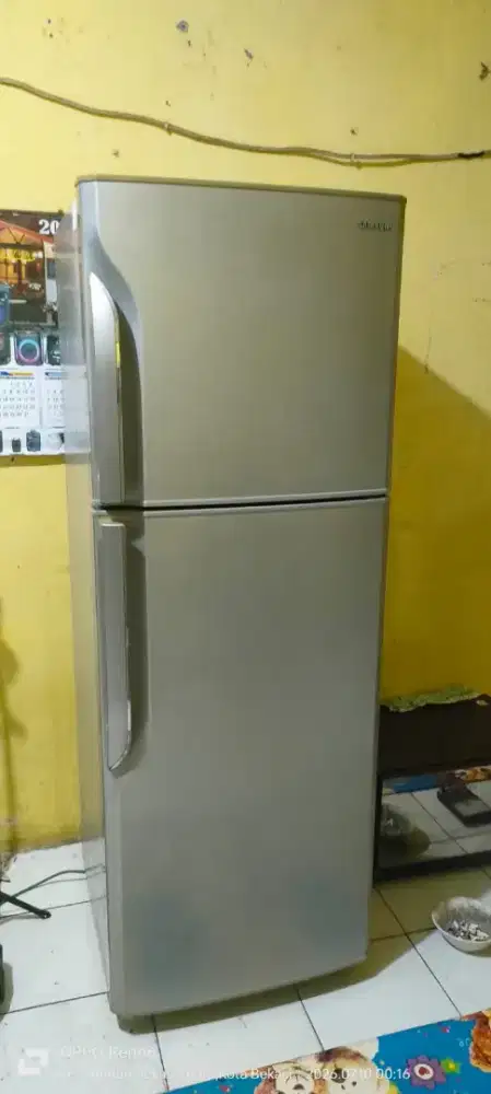 Kulkas 2 pintu Samsung dingin