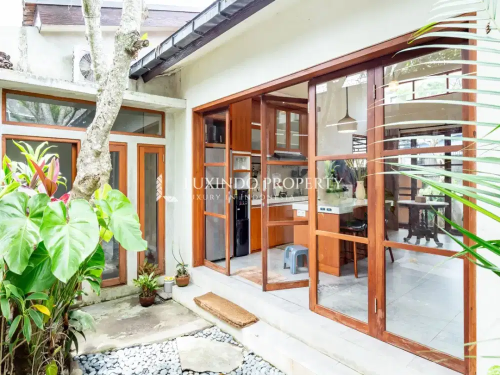 DIJUAL VILLA DENGAN 2 KAMAR TIDUR DI PADONAN