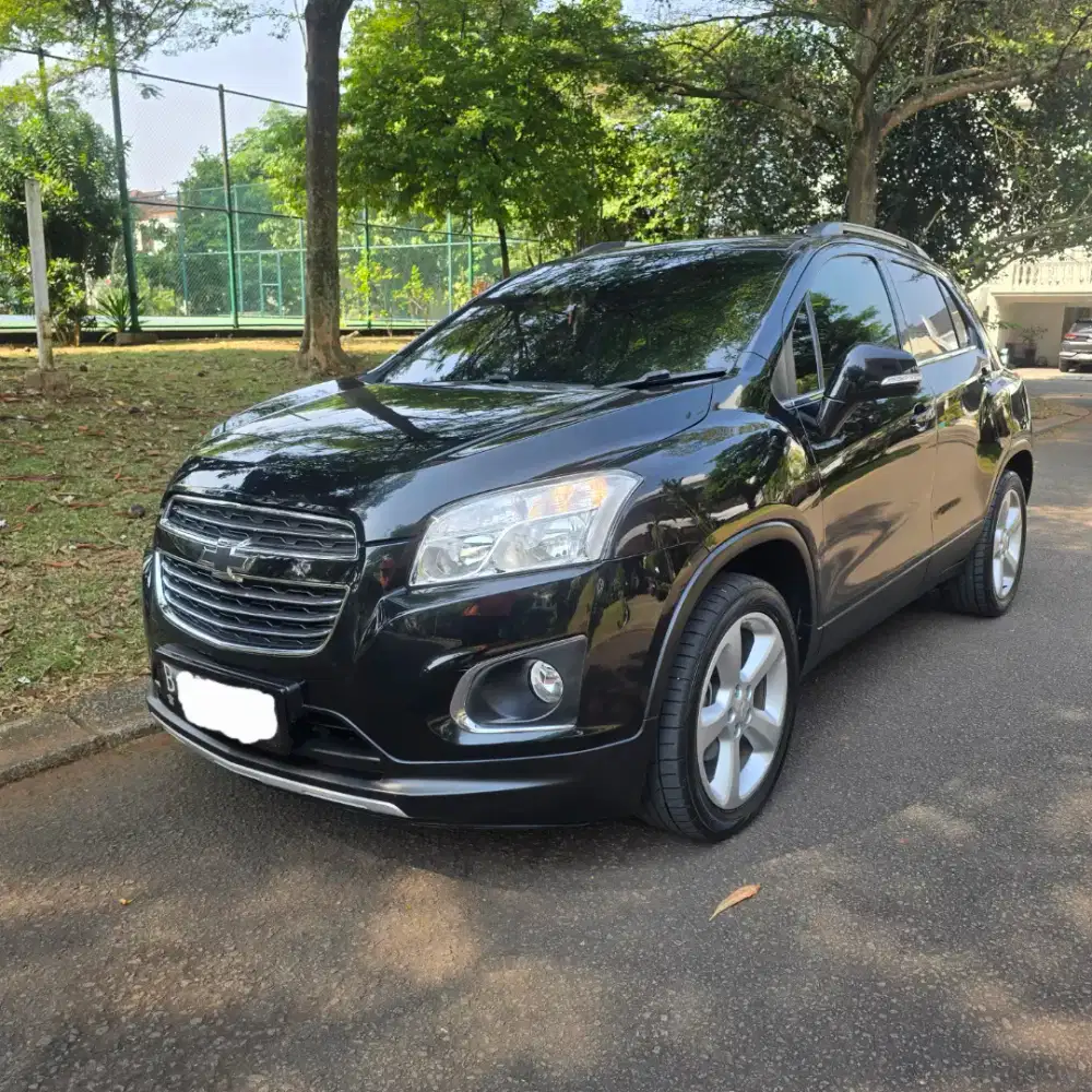 Chevrolet Trax LTZ at matic th 2016 hitam low km