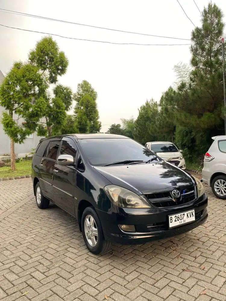 Toyota Kijang Innova 2006 Bensin
