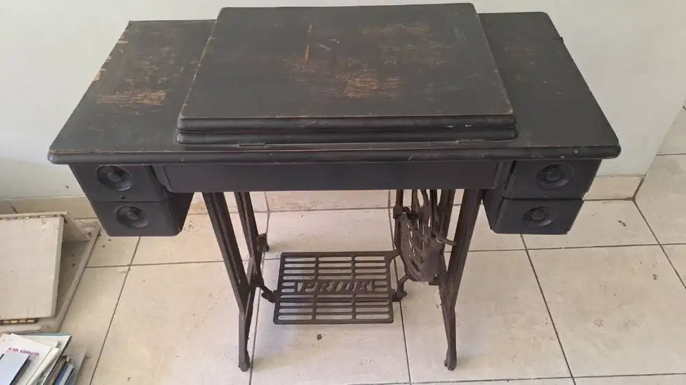 Meja Mesin Jahit Jadul PRIDE Klasik (Cocok untuk Dekorasi/Upcycle)
