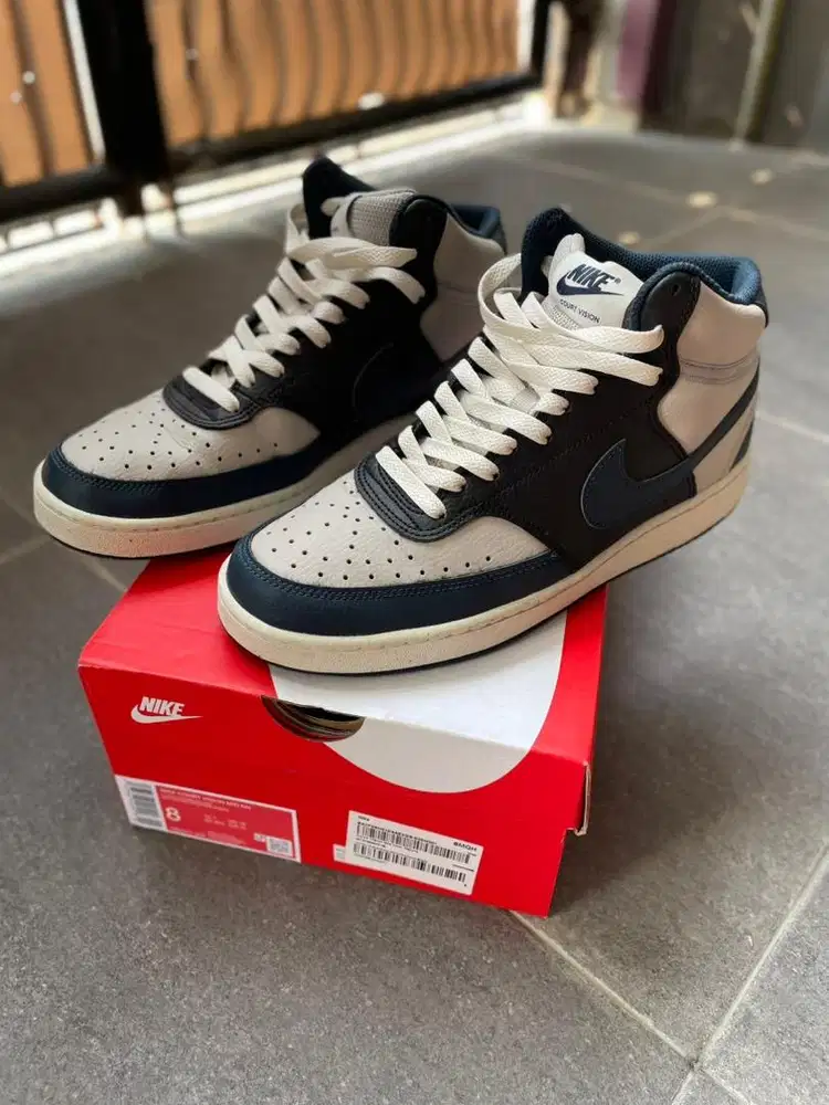 Sepatu Nike Court Vision Mid NN