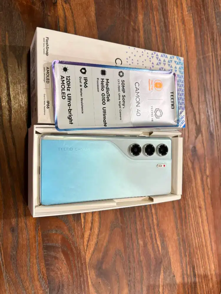 Techno camon 40 8/128 Gb