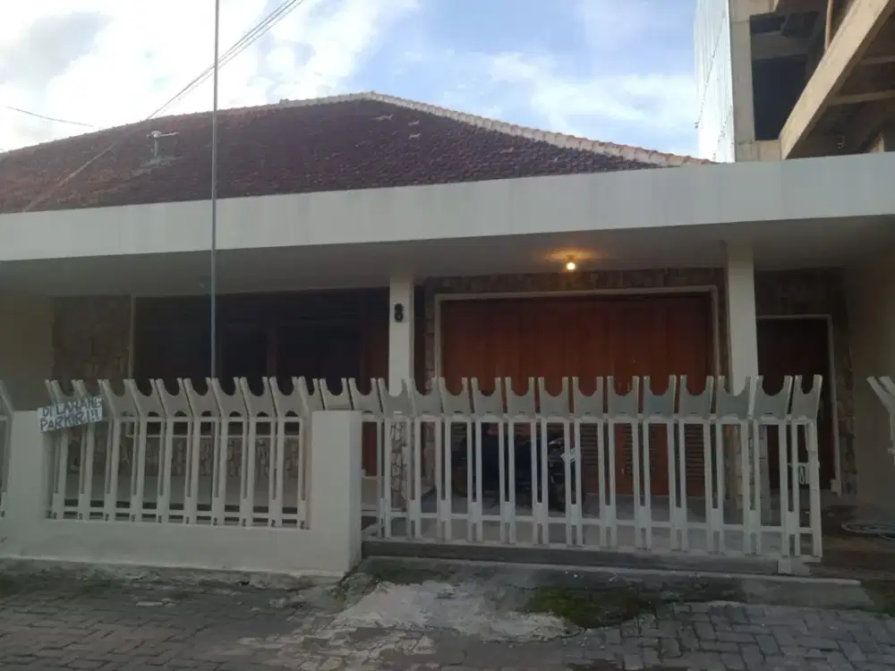 DISEWAKAN RUMAH DI LINGKUNGAN NYAMAN DAN ASRI CONDONG CATUR DEPOK SLEMAN