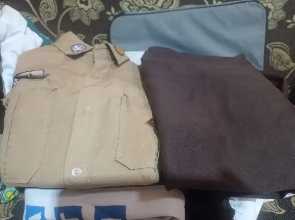 Gratis Seragam sekolah Madrasah Aliyah utk Putri