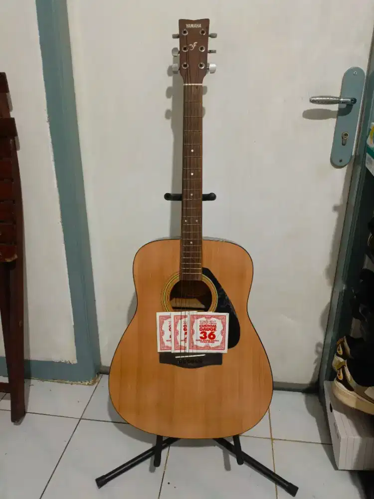Gitar yamaha F310