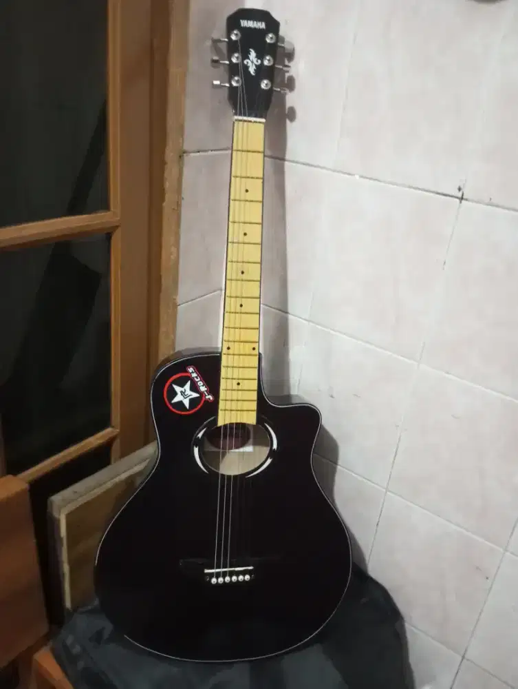 GITAR YAMAHA APX 500