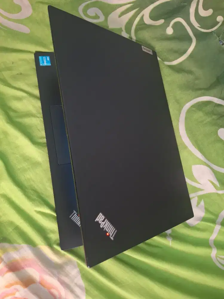 Bismillah di jual laptop lenovo slim core i3gen11 siap pakai