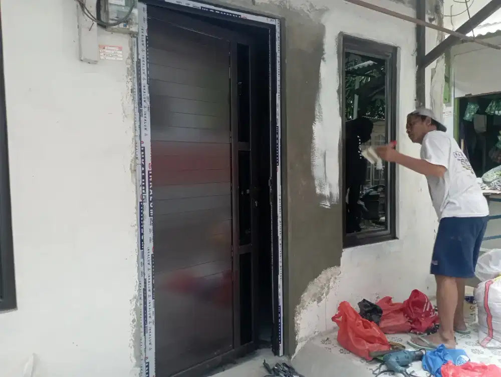 Kusen aluminium dan kaca