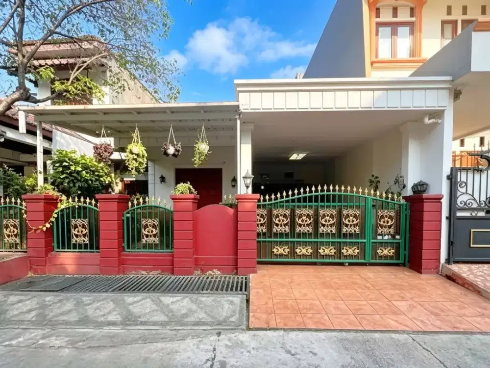 RUMAH + TANAH LUAS DI GRIYA JATISARI, JAKASAMPURNA – BEKASI