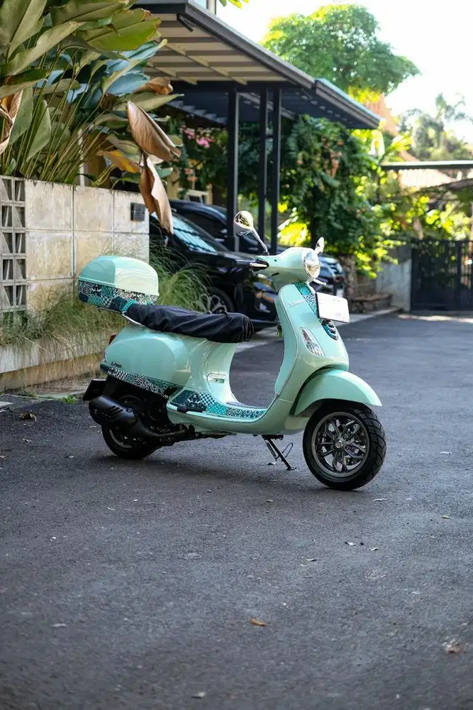 VESPA LX 125 BATIK EDITION 2024
