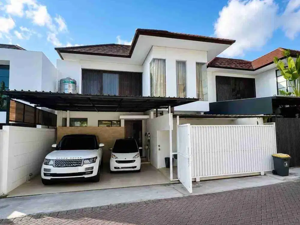 Jual Cepat! Modern House dalam Lingkungan Ekslusif Expat di Area Kerobokan Kuta