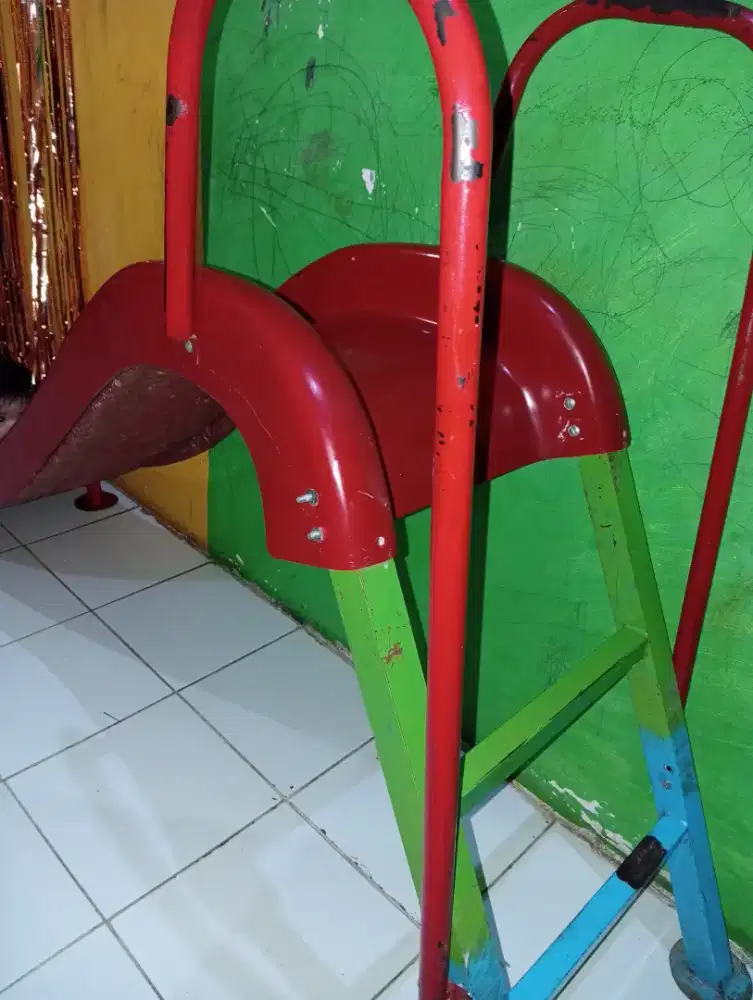 Perosotan besi tk