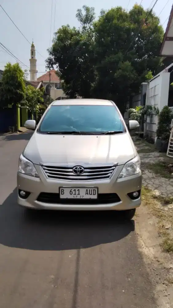 Inova V metic diesel 2012