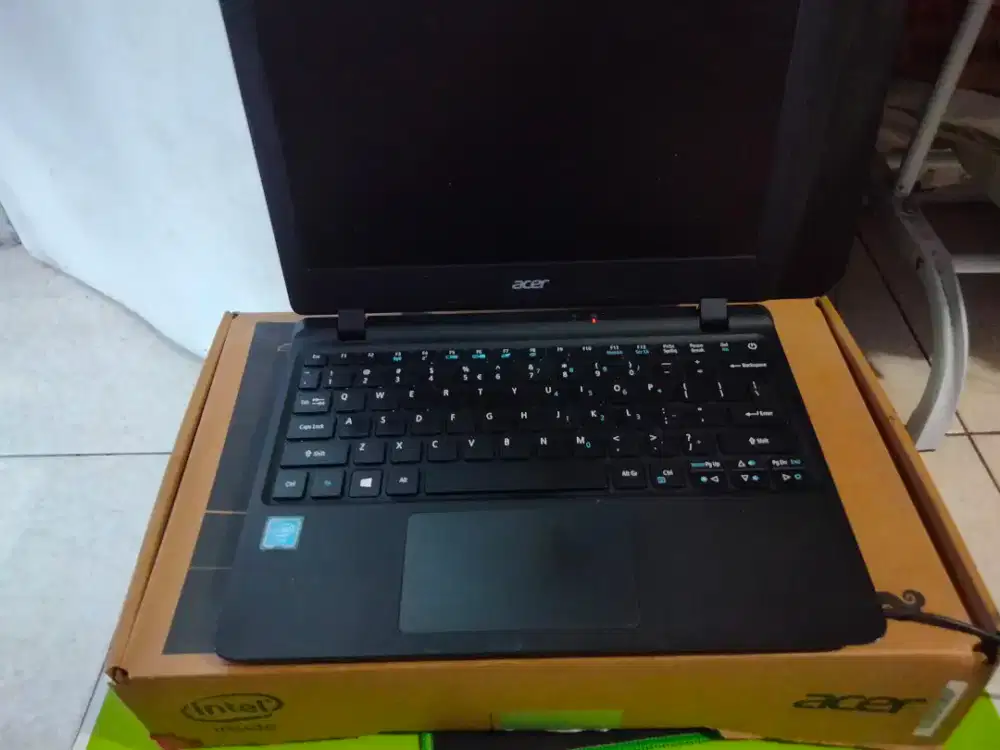 Laptop Espire Es 11