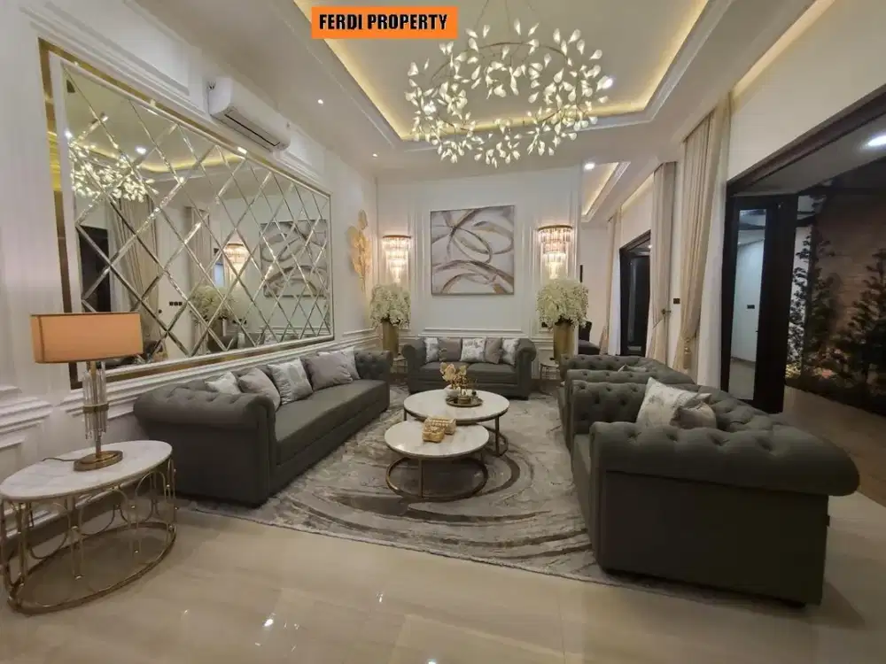 Rumah Mewah Citra Gran Full Furnished, Fasilitas Lift Untuk Kenyamanan