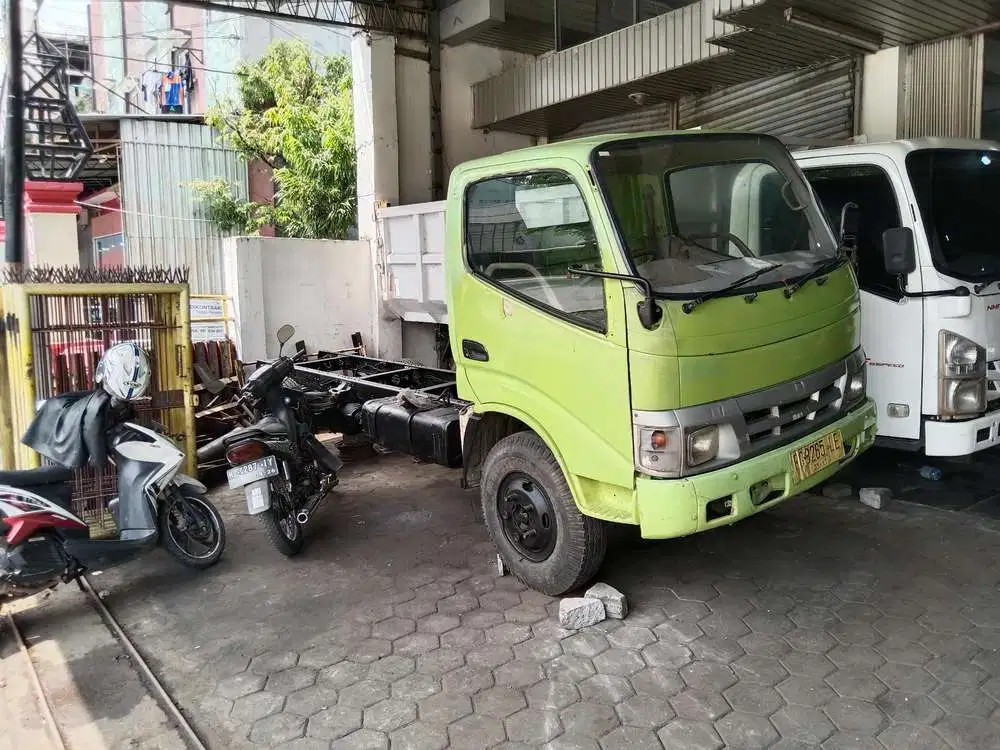 Hino Dutro 130MD Tahun 2007 Diesel, Euro 2
