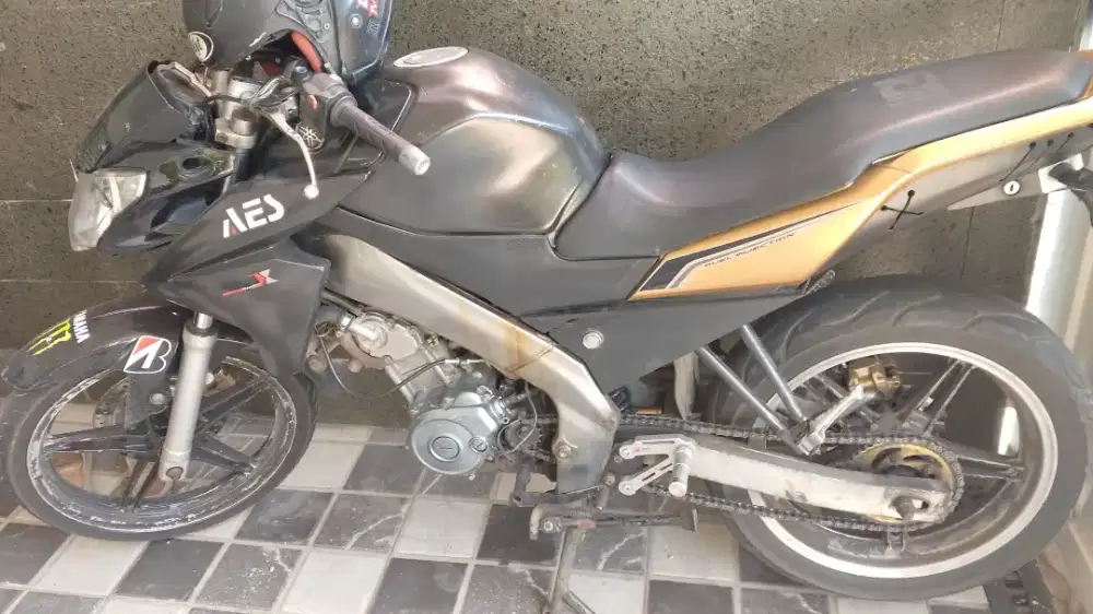 Vixion 2013 komplit Rp. 5.500.000 Nego