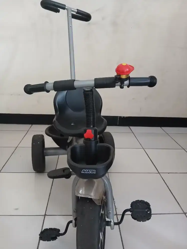 Sepeda roda 3 balita. Bandung. Aviator. Masih bagus