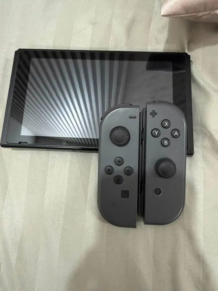 Bismillah, dijual Nintendo Switch V1 (Gen 1) kapasitas 128GB kondisi s