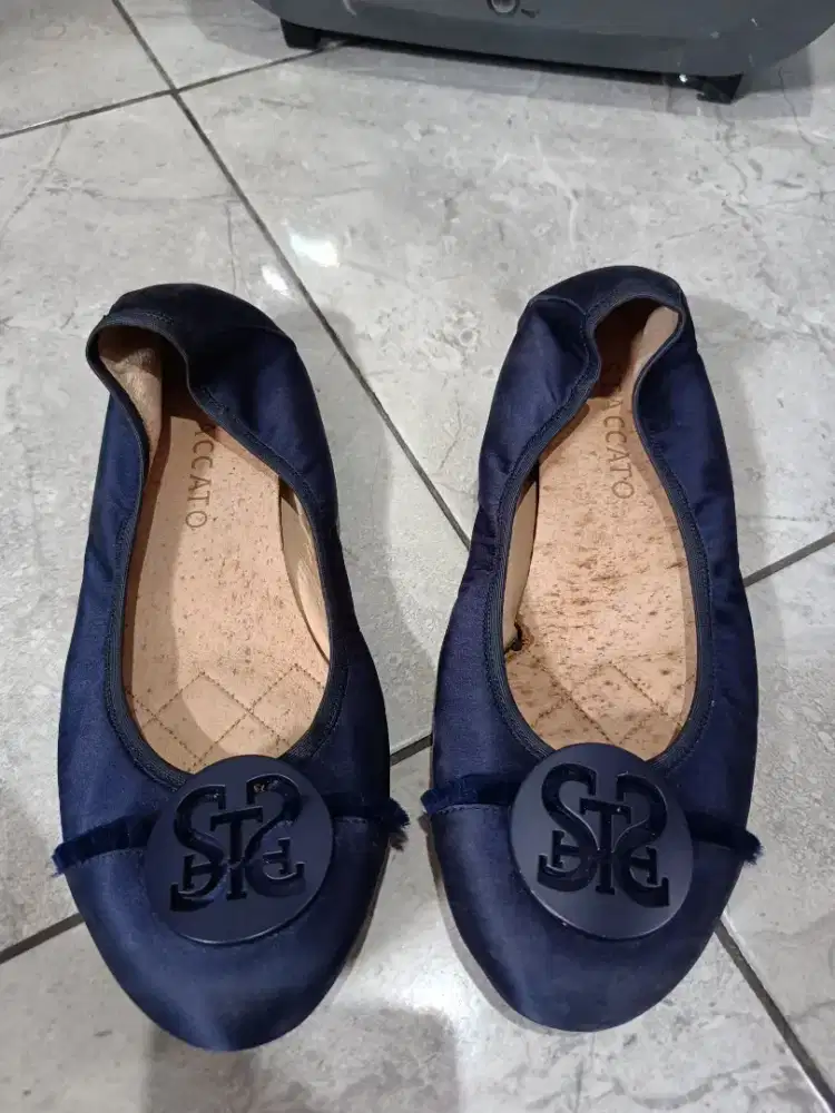 Sepatu Slip On Staccato Size 250 atau EU 40