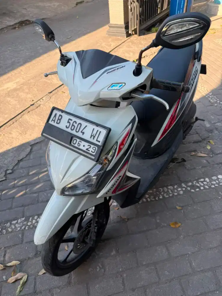 Vario LED injeksi THN 2014 plat AB Kulon Progo