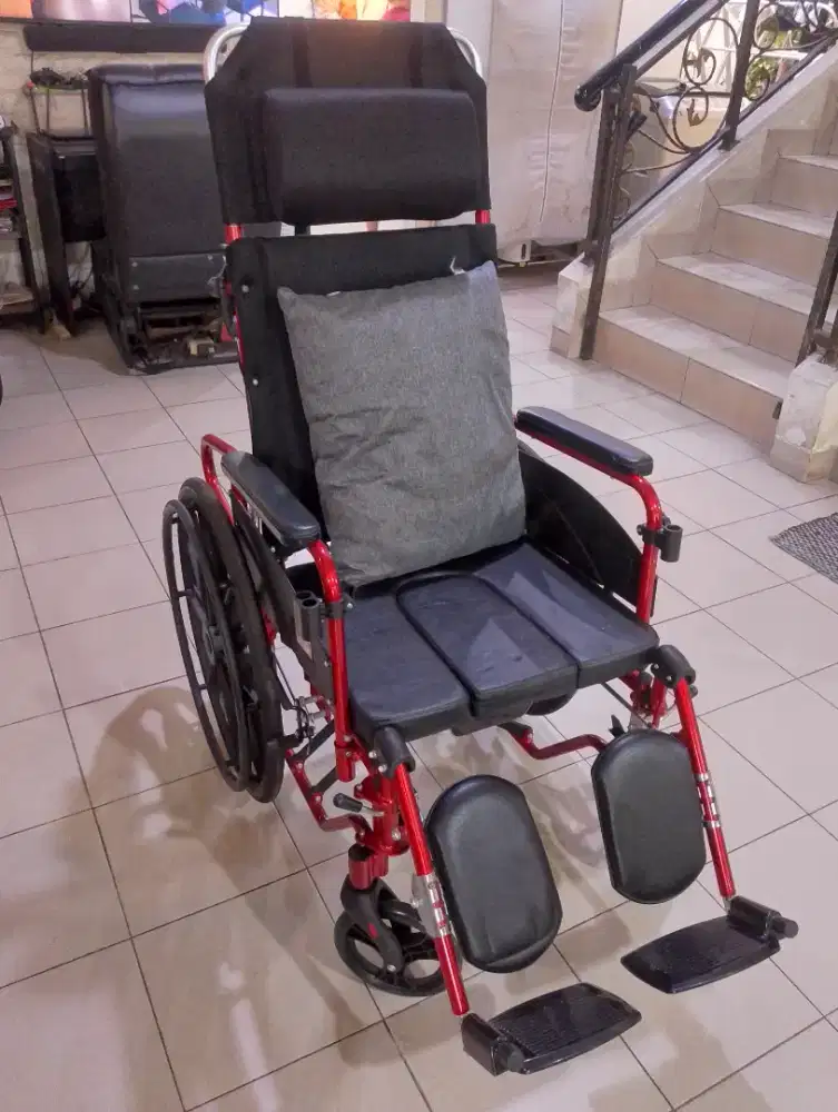 Kursi roda reclining alumunium ringan hanya 15 KG