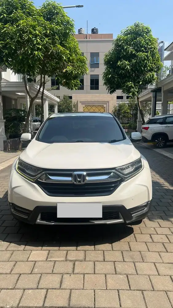 HONDA CRV 2019 1.5 TURBO PRESTIGE WHITE .SERVICE RECORD GOOD condition