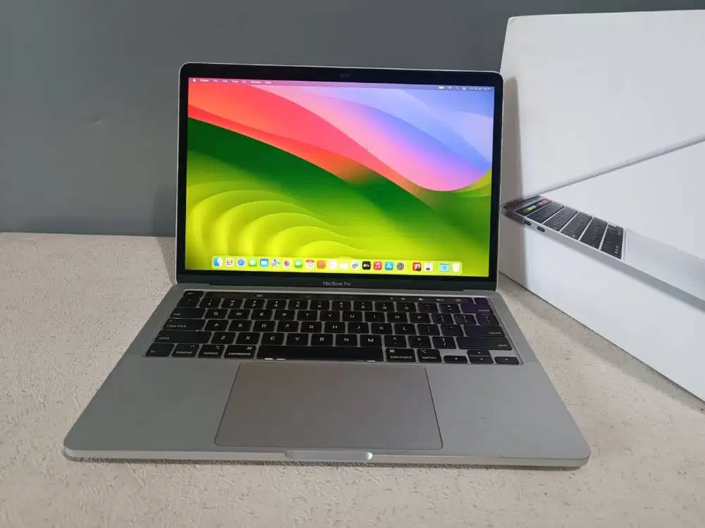 MacBook Pro 2020 i5 | 8GB | 512GB | Touch Bar | CC 786 | Mulus