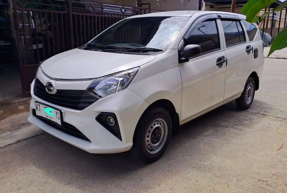 Daihatsu Sigra 1,000cc  2023