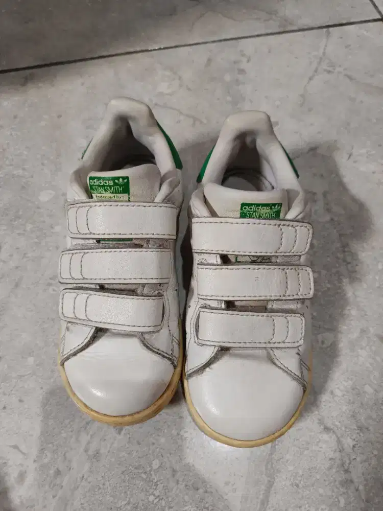 Sepatu Anak Sneakers Adidas Stan Smith Size UK 9K
