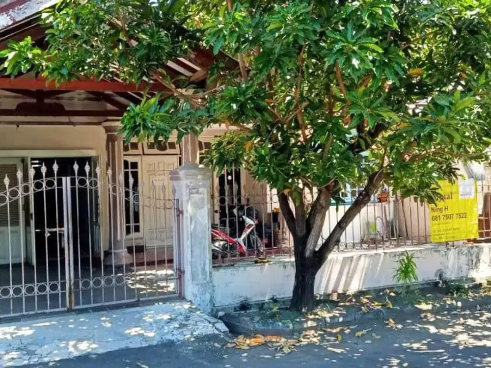Rumah di Nirwana Eksekutif