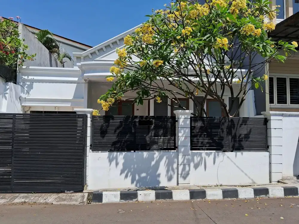 Rumah Kelapa Gading Standar Rapih Murah